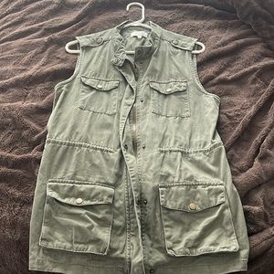 Charlotte Russe Vest size L